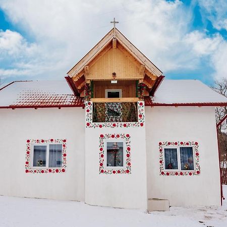 Casuta Cu Flori Hotel Vilcele  Exterior foto
