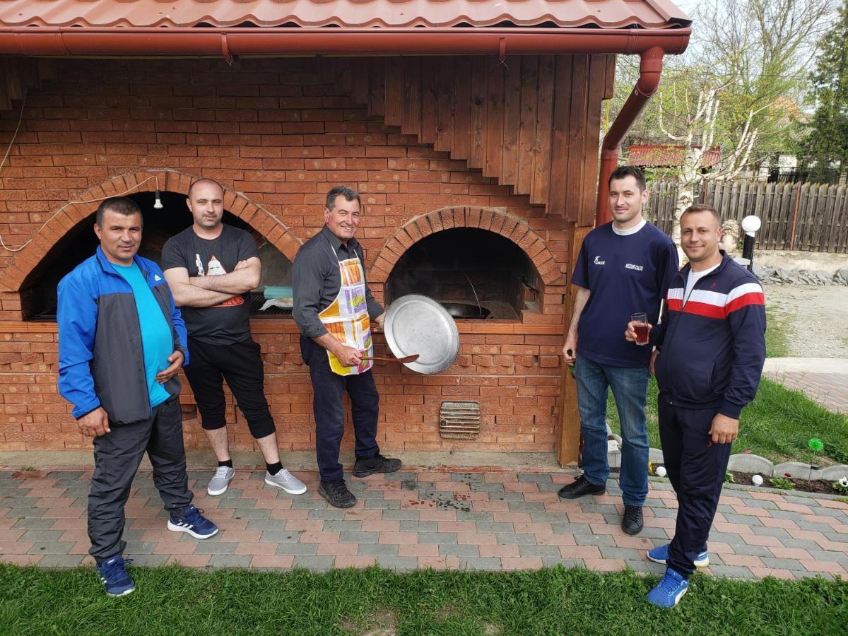 Casuta Cu Flori Hotel Vilcele  Exterior foto
